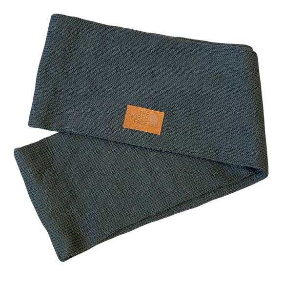 The North Face Knit Scarf Dark Gray Logo Patch Unisex Winter NWT - Picture 1 of 6